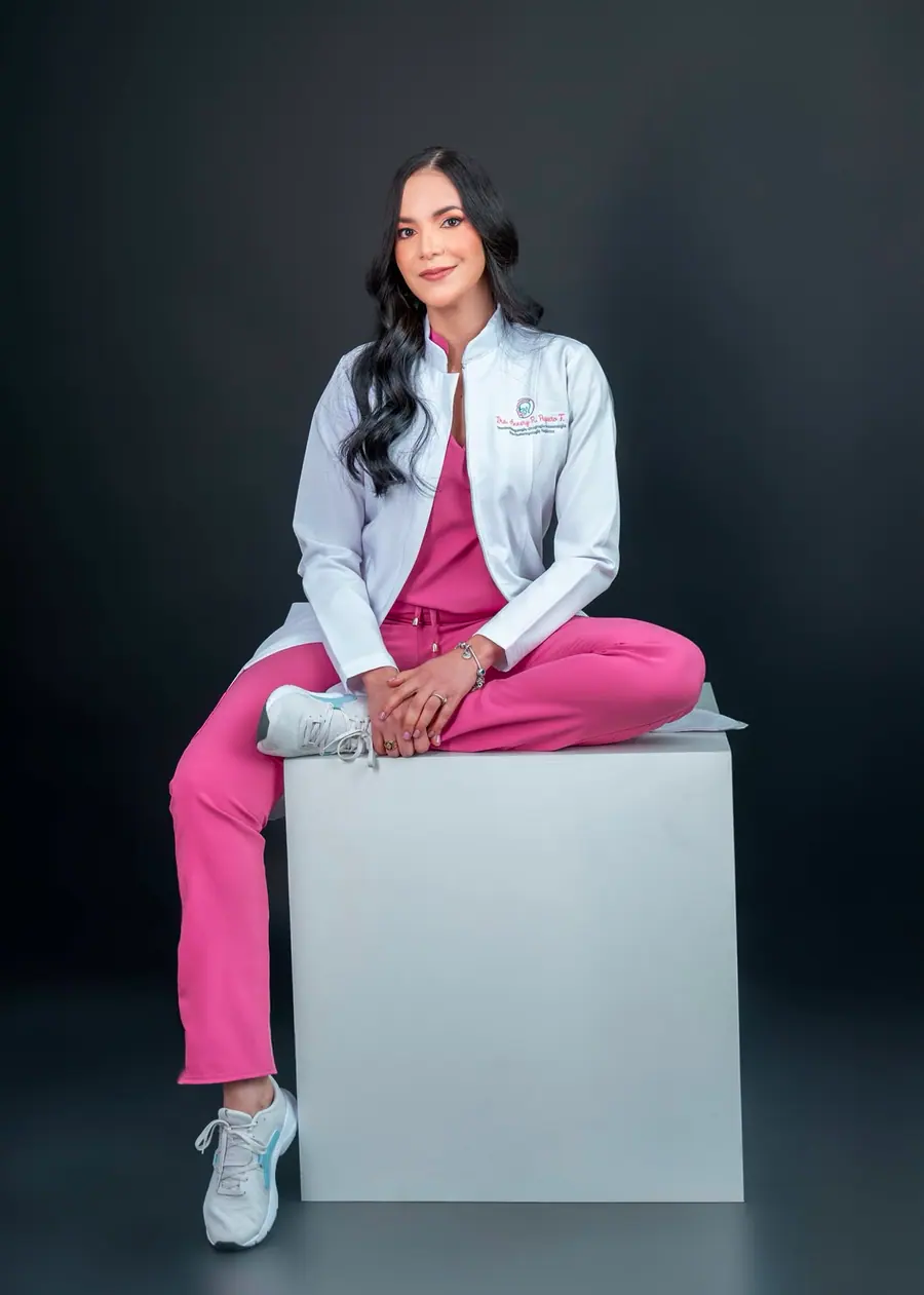 Dra. Annery Peguero en sesión fotográfica profesional